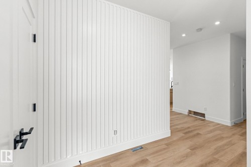 11 Arthur Way, Spruce Grove, AB - Indoor Photo Showing Other Room