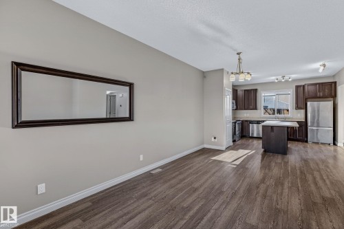 3347 Weidle Way, Edmonton, AB - Indoor Photo Showing Kitchen