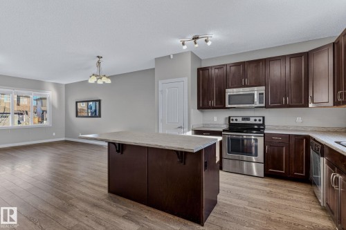 3347 Weidle Way, Edmonton, AB - Indoor Photo Showing Kitchen