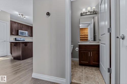 3347 Weidle Way, Edmonton, AB - Indoor