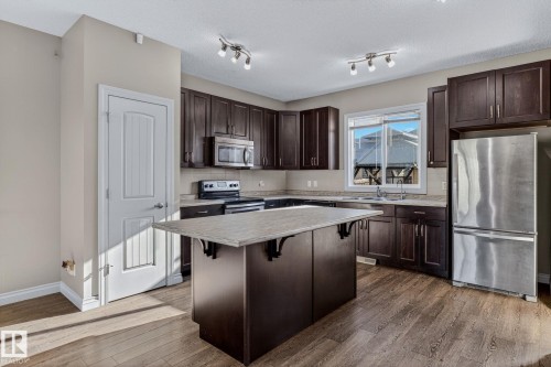 3347 Weidle Way, Edmonton, AB - Indoor Photo Showing Kitchen With Double Sink