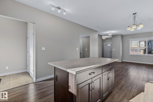 3347 Weidle Way, Edmonton, AB - Indoor