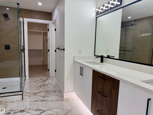 5802 Peltier Close, Beaumont, AB - Indoor