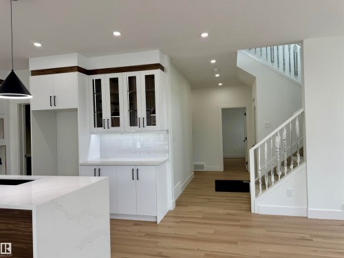 5802 Peltier Close, Beaumont, AB - Indoor