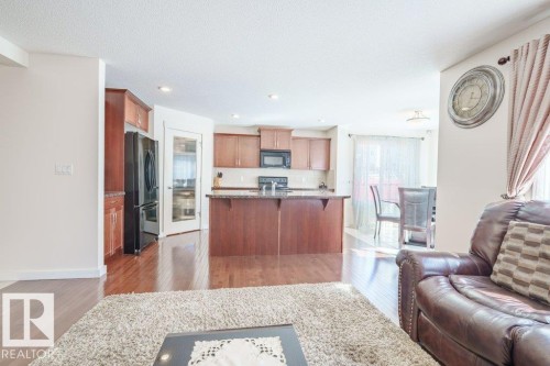 6131 12 Avenue, Edmonton, AB - Indoor Photo Showing Kitchen