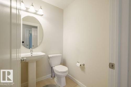 6131 12 Avenue, Edmonton, AB - Indoor Photo Showing Laundry Room