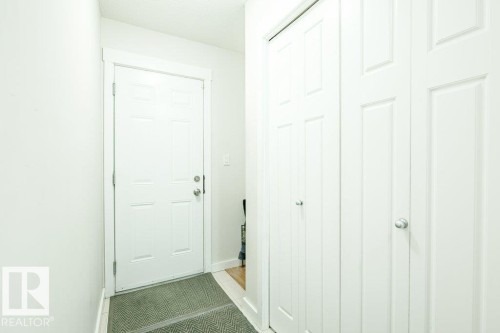 6131 12 Avenue, Edmonton, AB - Indoor Photo Showing Other Room