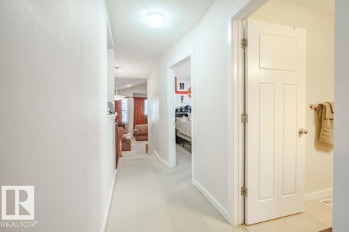 6131 12 Avenue, Edmonton, AB - Indoor Photo Showing Bedroom