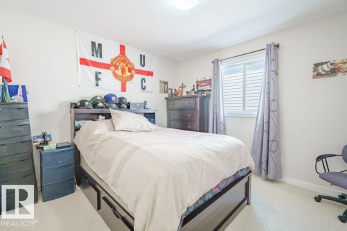 6131 12 Avenue, Edmonton, AB - Indoor Photo Showing Bedroom