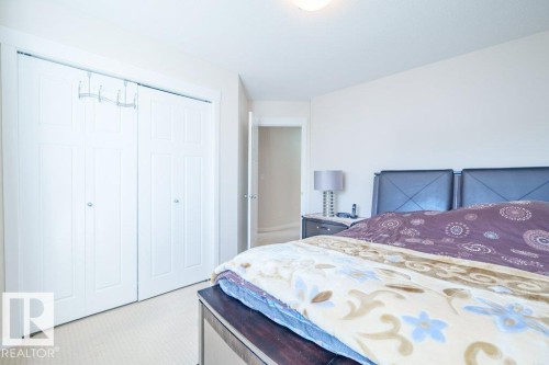 6131 12 Avenue, Edmonton, AB - Indoor Photo Showing Bathroom