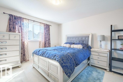 6131 12 Avenue, Edmonton, AB - Indoor Photo Showing Bedroom