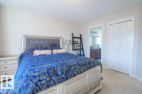 6131 12 Avenue, Edmonton, AB - Indoor Photo Showing Bedroom