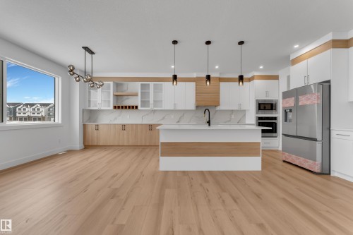 760 Astoria Way, Devon, AB - Indoor Photo Showing Kitchen With Upgraded Kitchen