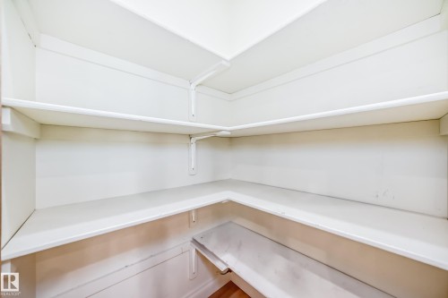 View of pantry - 1605 Haswell Court, Edmonton, AB - Indoor