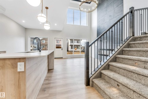 8712 181 Avenue, Edmonton, AB - Indoor Photo Showing Other Room