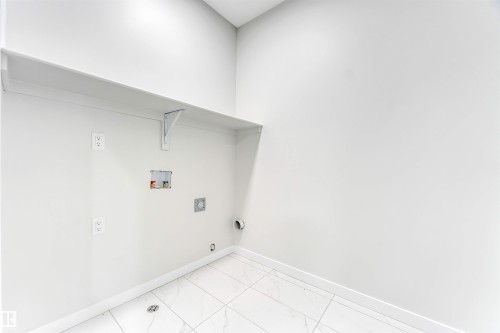 8712 181 Avenue, Edmonton, AB - Indoor Photo Showing Other Room
