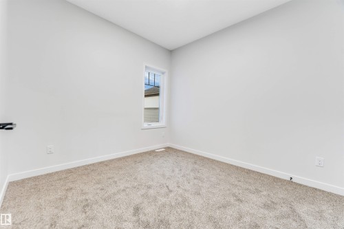8712 181 Avenue, Edmonton, AB - Indoor Photo Showing Other Room