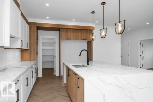 53 Lilac Bay, Spruce Grove, AB - Indoor Photo Showing Kitchen With Double Sink With Upgraded Kitchen