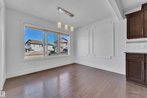 6156 11 Avenue, Edmonton, AB - Indoor Photo Showing Other Room