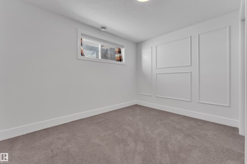 6156 11 Avenue, Edmonton, AB - Indoor Photo Showing Other Room