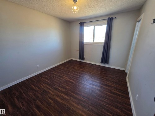 4924 50A Avenue, Entwistle, AB - Indoor Photo Showing Other Room