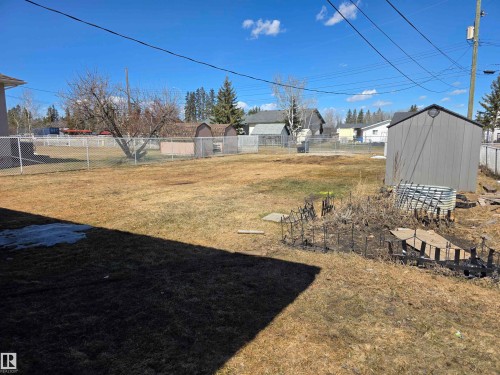 4924 50A Avenue, Entwistle, AB - Outdoor