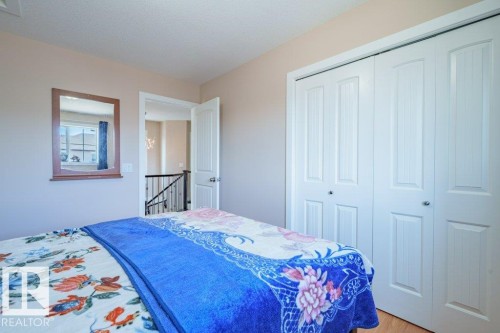 6103 18 Avenue, Edmonton, AB - Indoor Photo Showing Bedroom