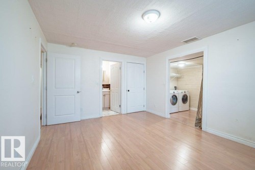 6103 18 Avenue, Edmonton, AB - Indoor Photo Showing Other Room