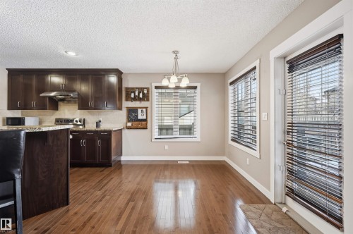 2608 Anderson Crescent, Edmonton, AB - Indoor Photo Showing Kitchen