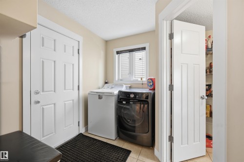 2608 Anderson Crescent, Edmonton, AB - Indoor Photo Showing Laundry Room