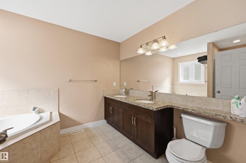 2608 Anderson Crescent, Edmonton, AB - Indoor Photo Showing Bathroom