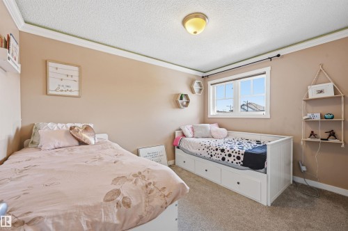 2608 Anderson Crescent, Edmonton, AB - Indoor Photo Showing Bedroom
