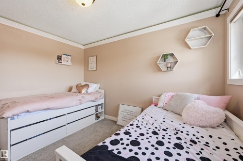 2608 Anderson Crescent, Edmonton, AB - Indoor Photo Showing Bedroom