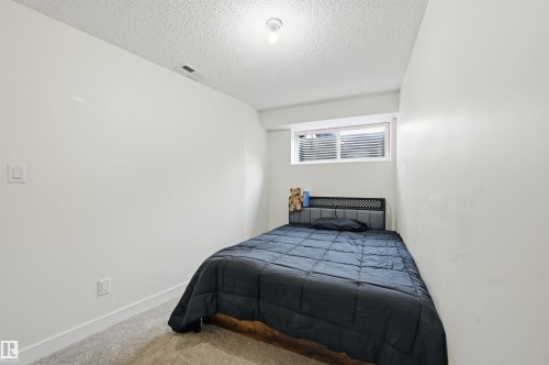 2608 Anderson Crescent, Edmonton, AB - Indoor Photo Showing Bedroom