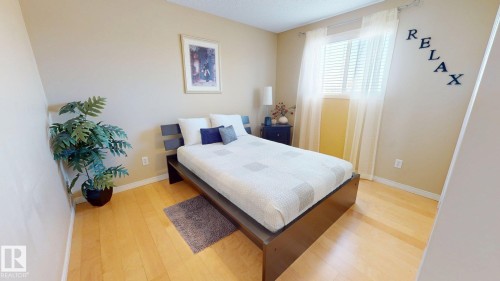 8704 175 Avenue, Edmonton, AB - Indoor Photo Showing Bedroom