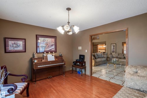 9831 158 Avenue, Edmonton, AB - Indoor
