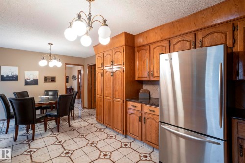 Image quality insufficient for description - 9831 158 Avenue, Edmonton, AB - Indoor