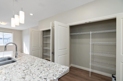 8707 221 Street, Edmonton, AB - Indoor