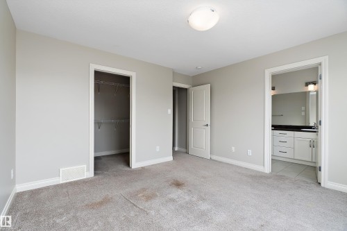 8707 221 Street, Edmonton, AB - Indoor