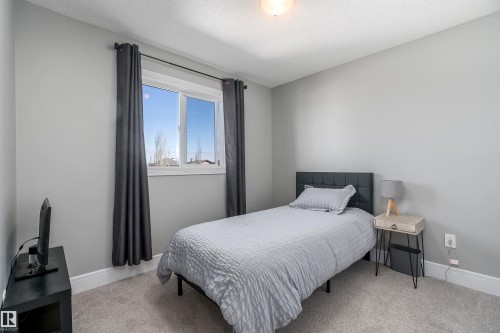 85 Sunrose Lane, Leduc, AB - Indoor Photo Showing Bedroom