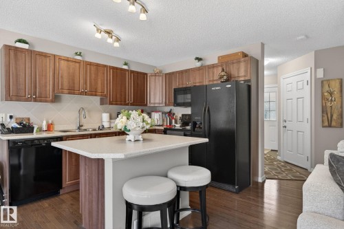 12 655 Tamarack Road, Edmonton, AB - Indoor Photo Showing Kitchen