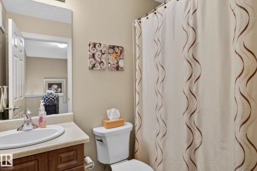 12 655 Tamarack Road, Edmonton, AB - Indoor Photo Showing Bathroom