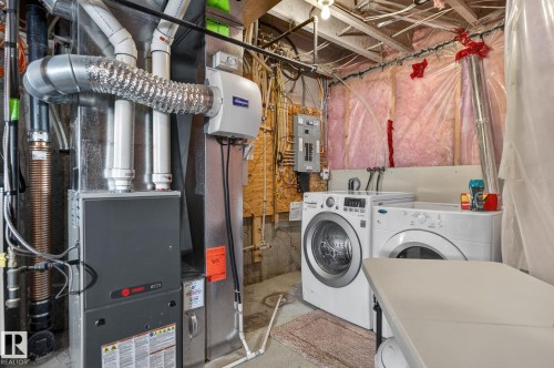 12 655 Tamarack Road, Edmonton, AB - Indoor Photo Showing Laundry Room