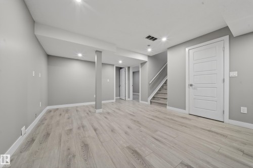 1234 Daniels Crescent, Edmonton, AB - Indoor