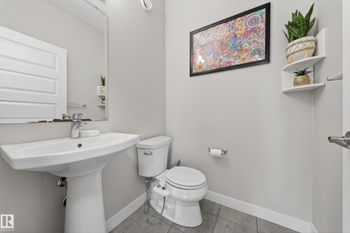1234 Daniels Crescent, Edmonton, AB - Indoor Photo Showing Bathroom