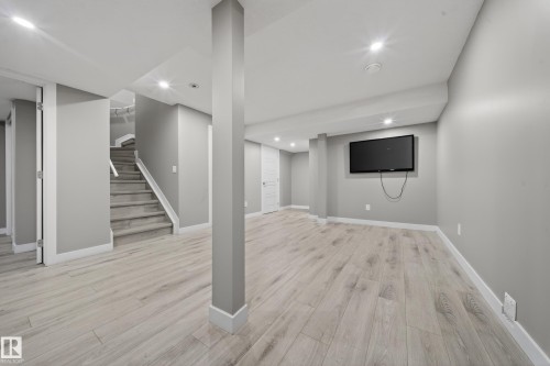 1234 Daniels Crescent, Edmonton, AB - Indoor