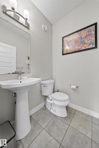1234 Daniels Crescent, Edmonton, AB - Indoor Photo Showing Bathroom