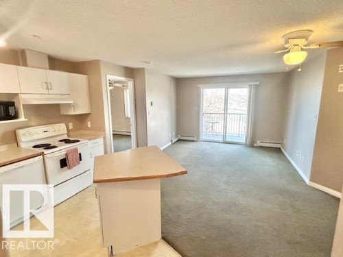 413 11325 83 Street, Edmonton, AB - Indoor Photo Showing Kitchen