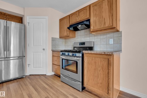 1739 61 Street, Edmonton, AB - Indoor Photo Showing Kitchen