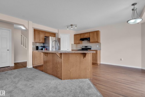 1739 61 Street, Edmonton, AB - Indoor Photo Showing Kitchen